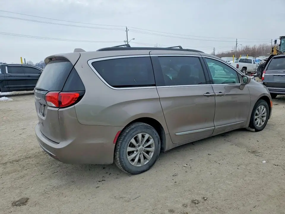 2017 CHRYSLER PACIFICA TOURING L  