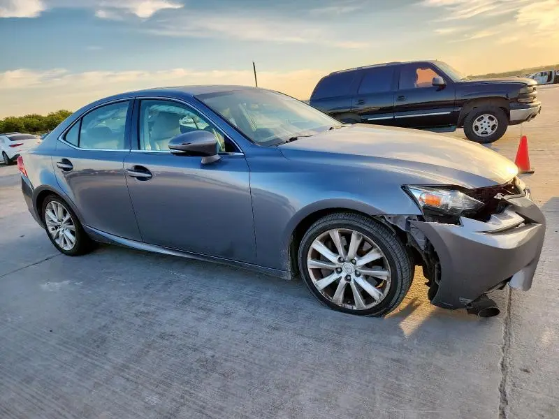 2016 LEXUS IS 200T  