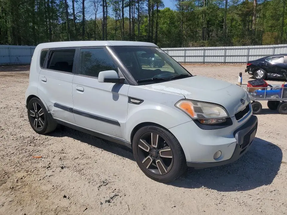 2010 KIA SOUL +  