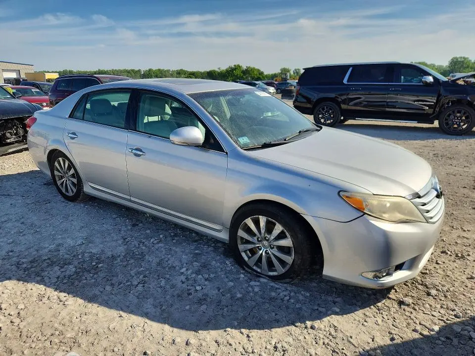 2011 TOYOTA AVALON LIMITED  