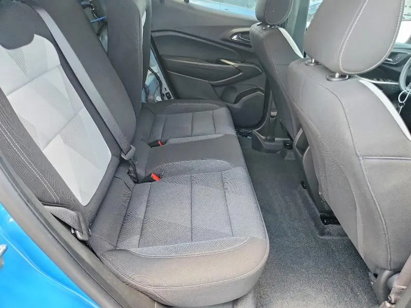 2025 CHEVROLET TRAX LS  