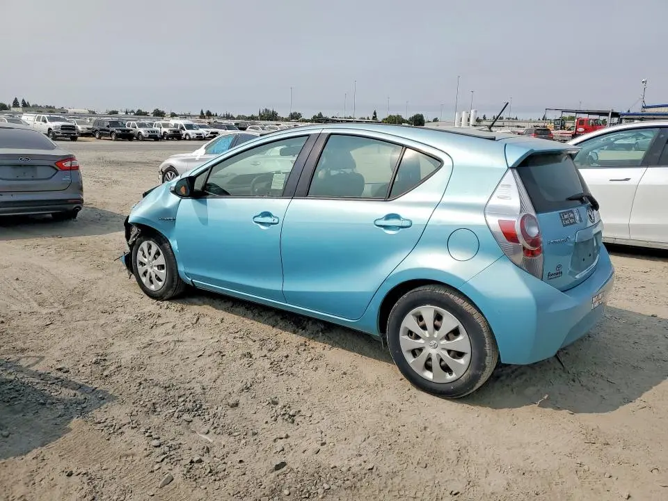 2013 TOYOTA PRIUS C TWO  