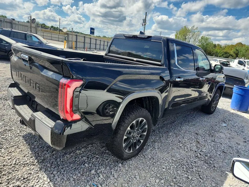 2026 TOYOTA TUNDRA CREWMAX LIMITED  