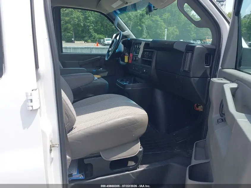 2016 CHEVROLET EXPRESS 3500 LT