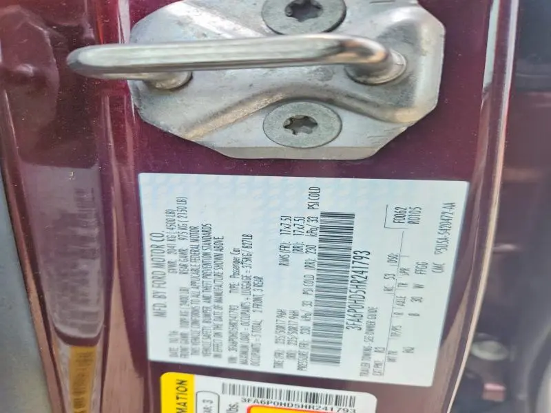 2017 FORD FUSION SE  