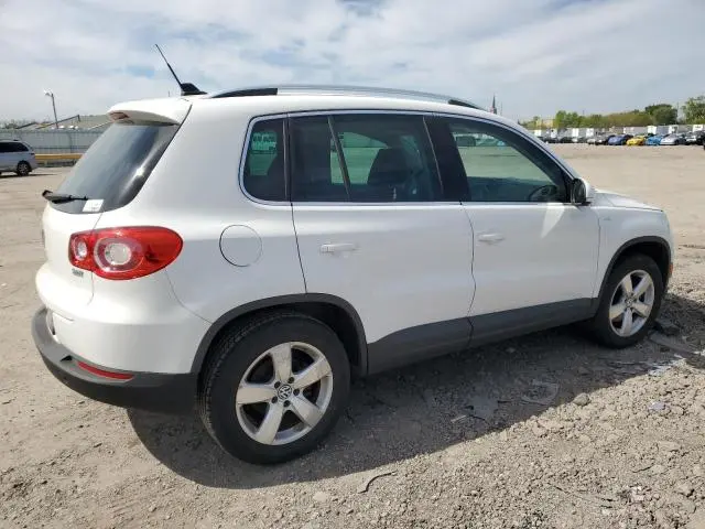 2010 VOLKSWAGEN TIGUAN   