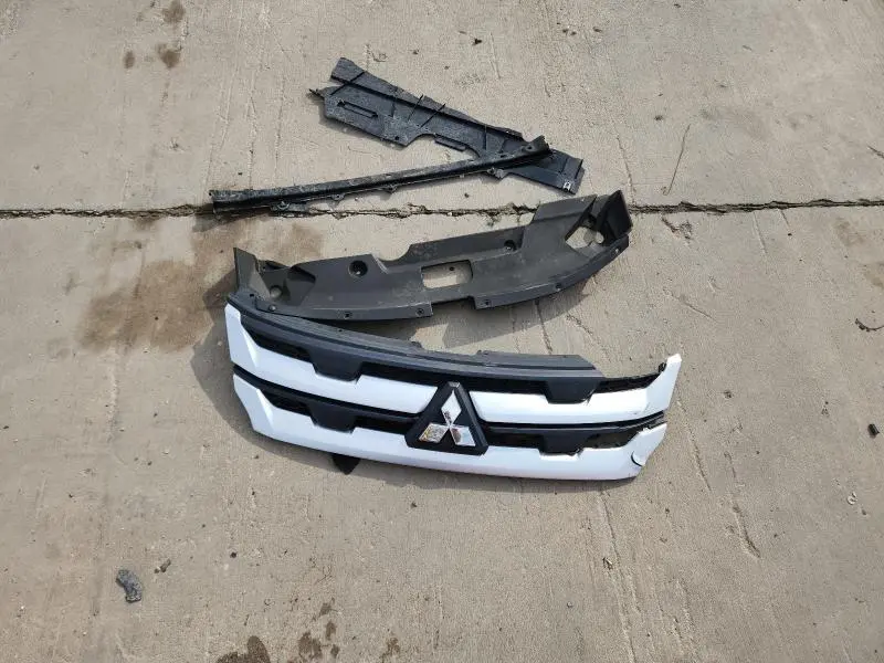 2020 MITSUBISHI OUTLANDER SPORT ES  