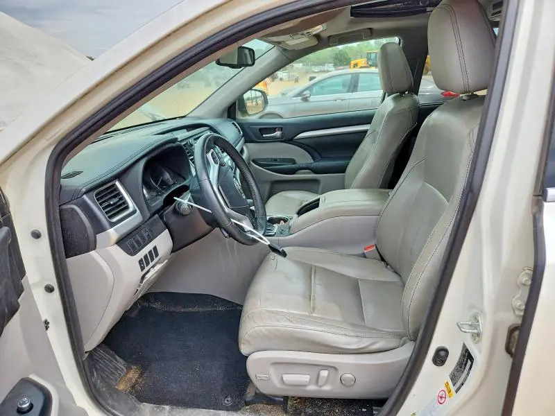 2015 TOYOTA HIGHLANDER XLE  