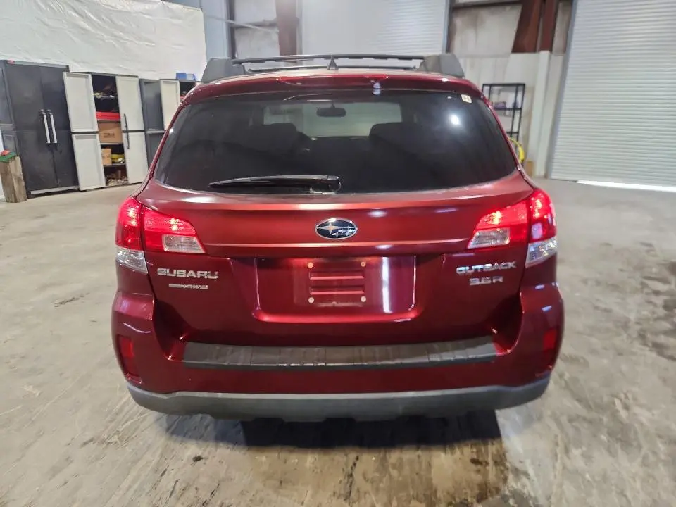 2011 SUBARU OUTBACK 3.6R LIMITED  