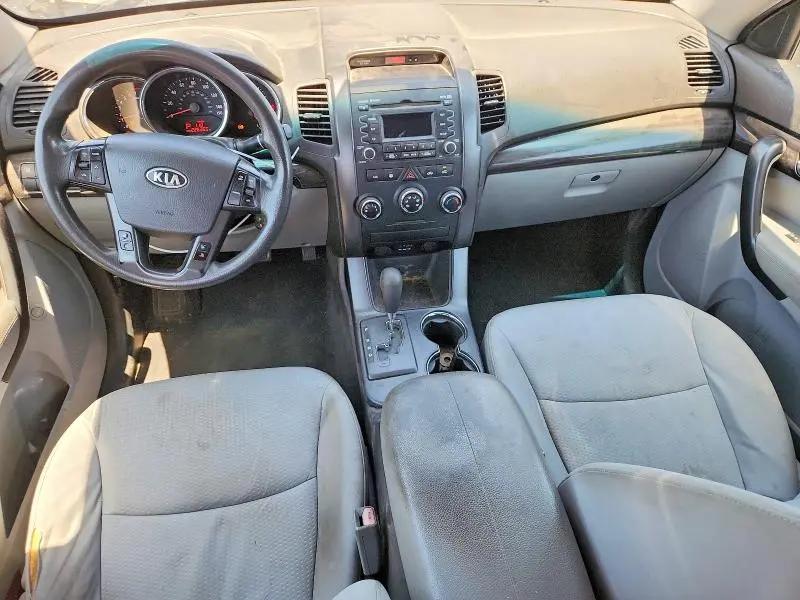 2013 KIA SORENTO LX  