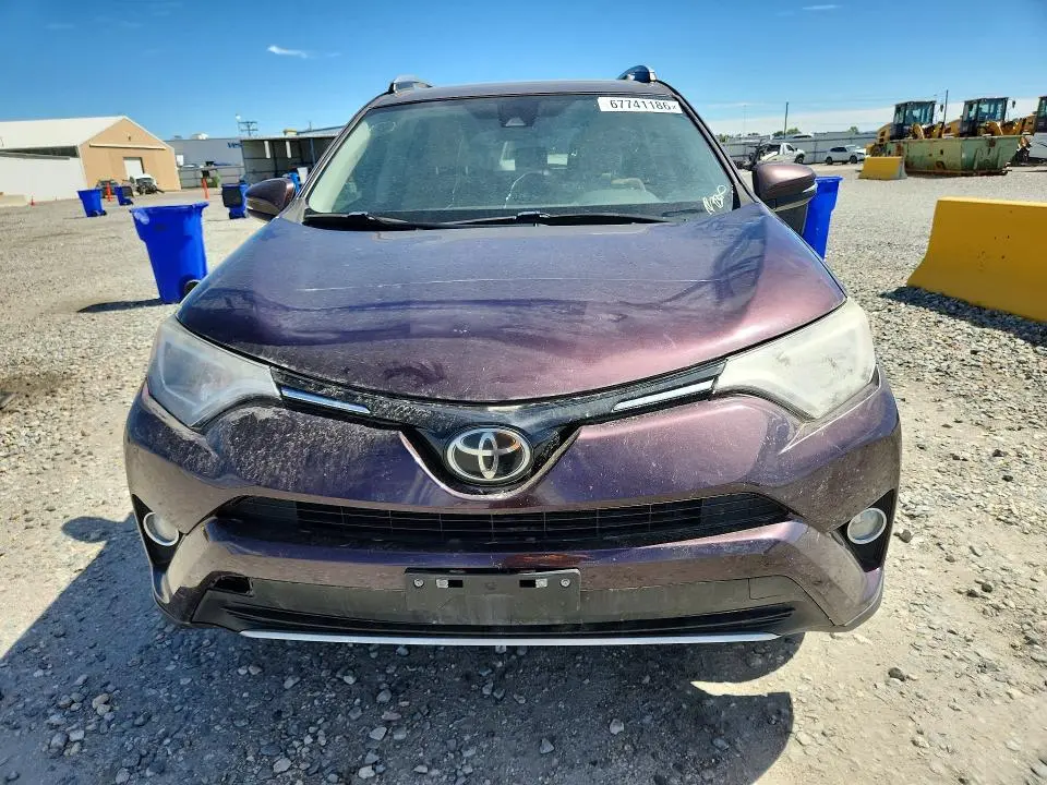 2018 TOYOTA RAV4 XLE  