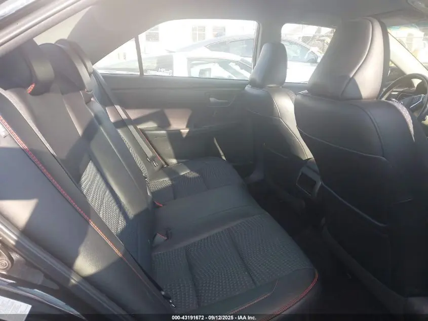 2015 TOYOTA CAMRY SE