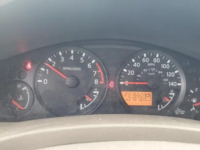 2010 NISSAN FRONTIER CREW CAB SE  