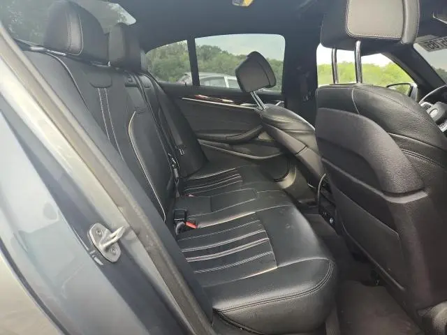2019 BMW 530XE   