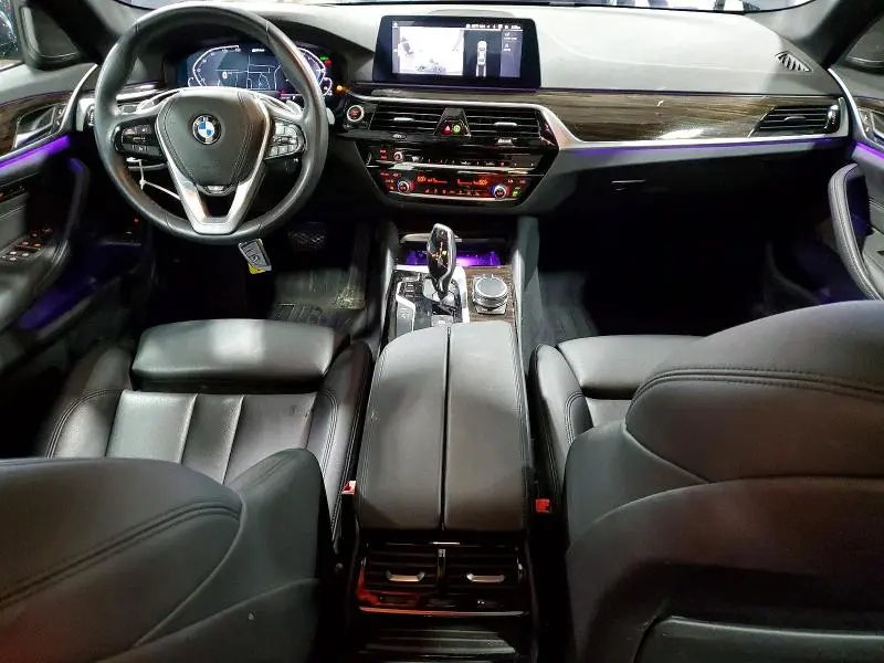 2020 BMW 530XE   
