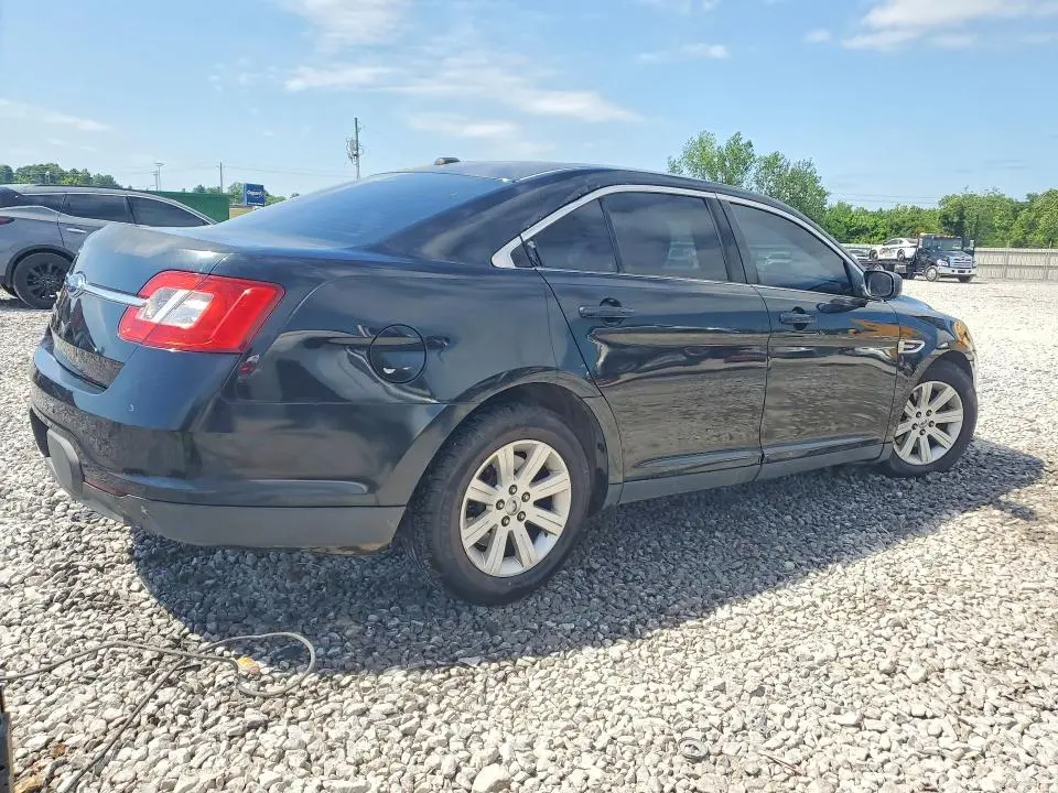 2010 FORD TAURUS SE  