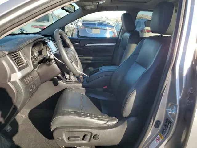 2016 TOYOTA HIGHLANDER XLE  