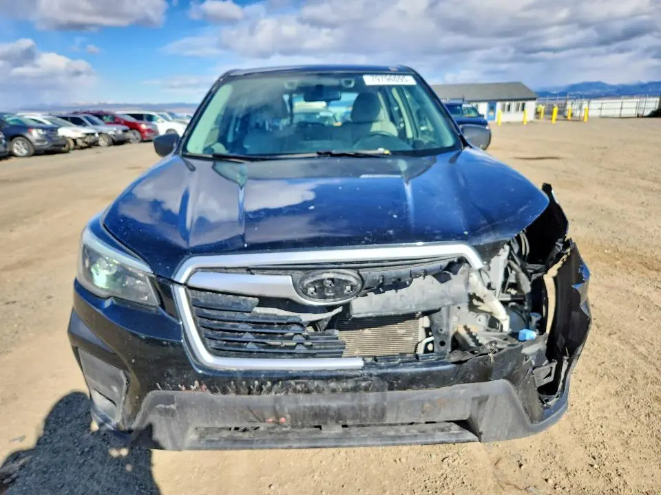 2021 SUBARU FORESTER   