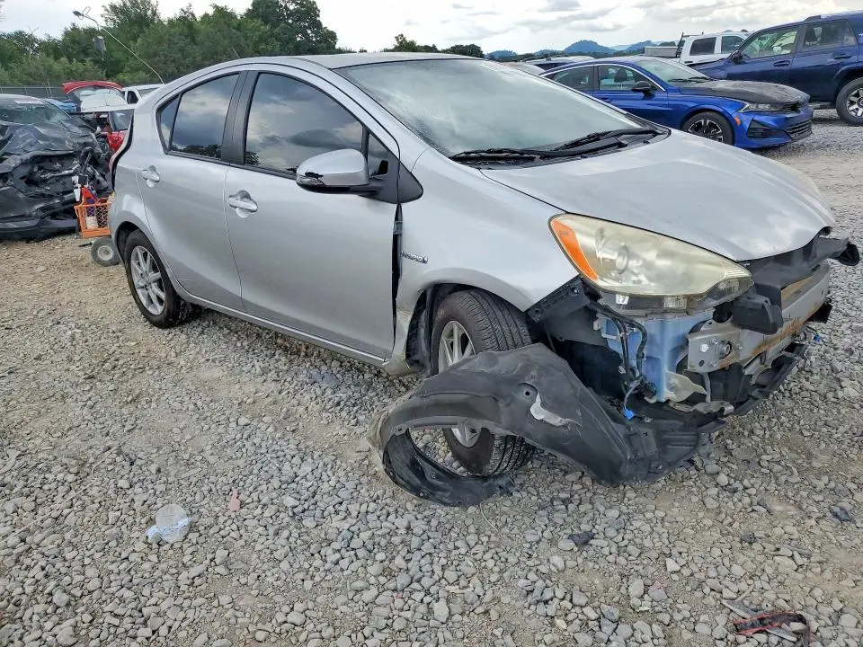 2013 TOYOTA PRIUS C THREE  