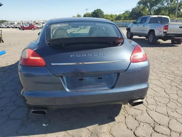 2011 PORSCHE PANAMERA 4