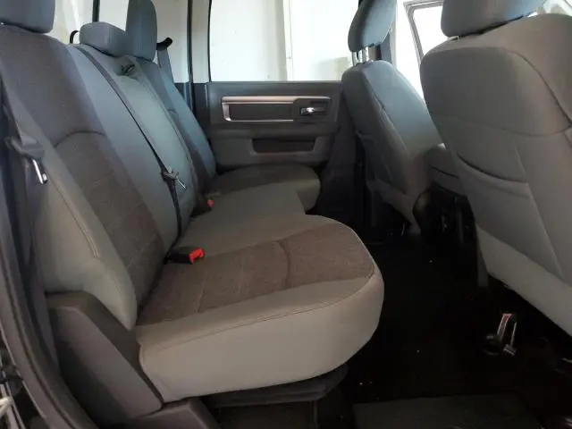 2015 RAM 1500 SLT