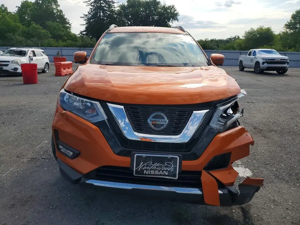 2018 NISSAN ROGUE SV  