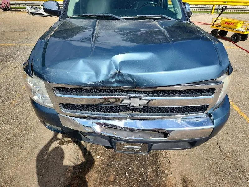 2011 CHEVROLET SILVERADO C1500 LT  