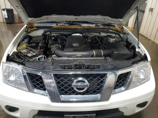 2017 NISSAN FRONTIER SV  