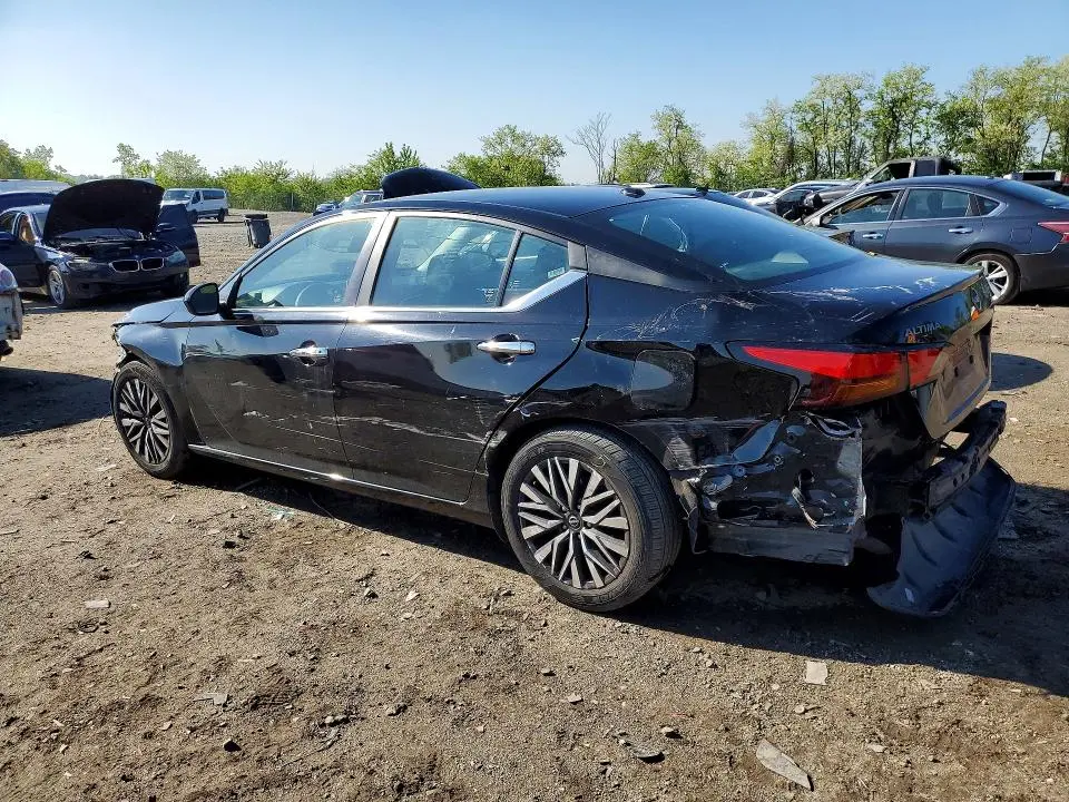 2023 NISSAN ALTIMA SV  
