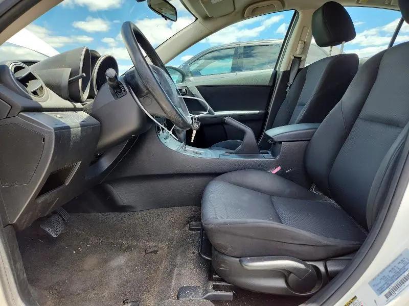 2011 MAZDA 3 I  