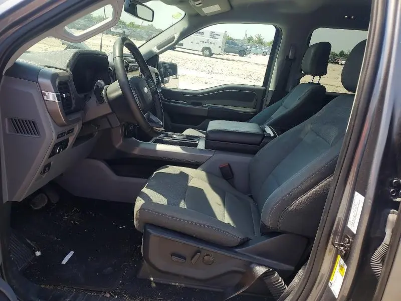 2024 FORD F150 XLT  
