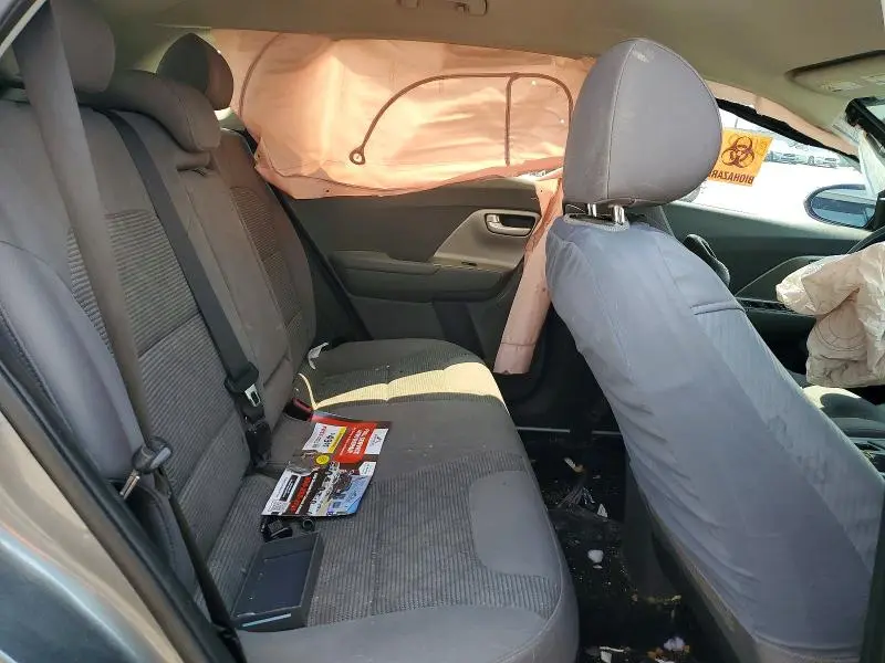 2017 KIA NIRO LX  
