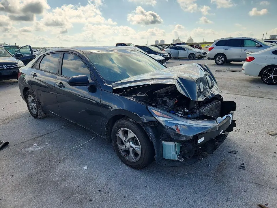 2021 HYUNDAI ELANTRA SE  
