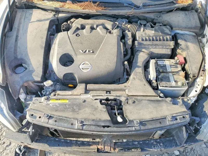 2011 NISSAN MAXIMA S  