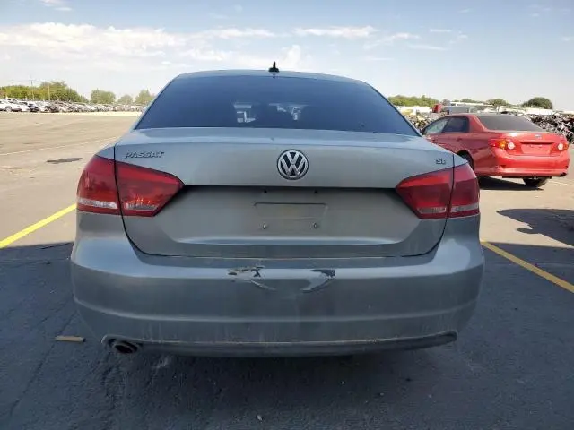 2013 VOLKSWAGEN PASSAT SE  