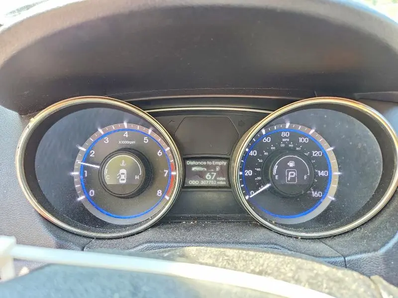 2013 HYUNDAI SONATA GLS  