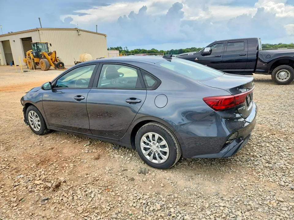 2023 KIA FORTE LX  