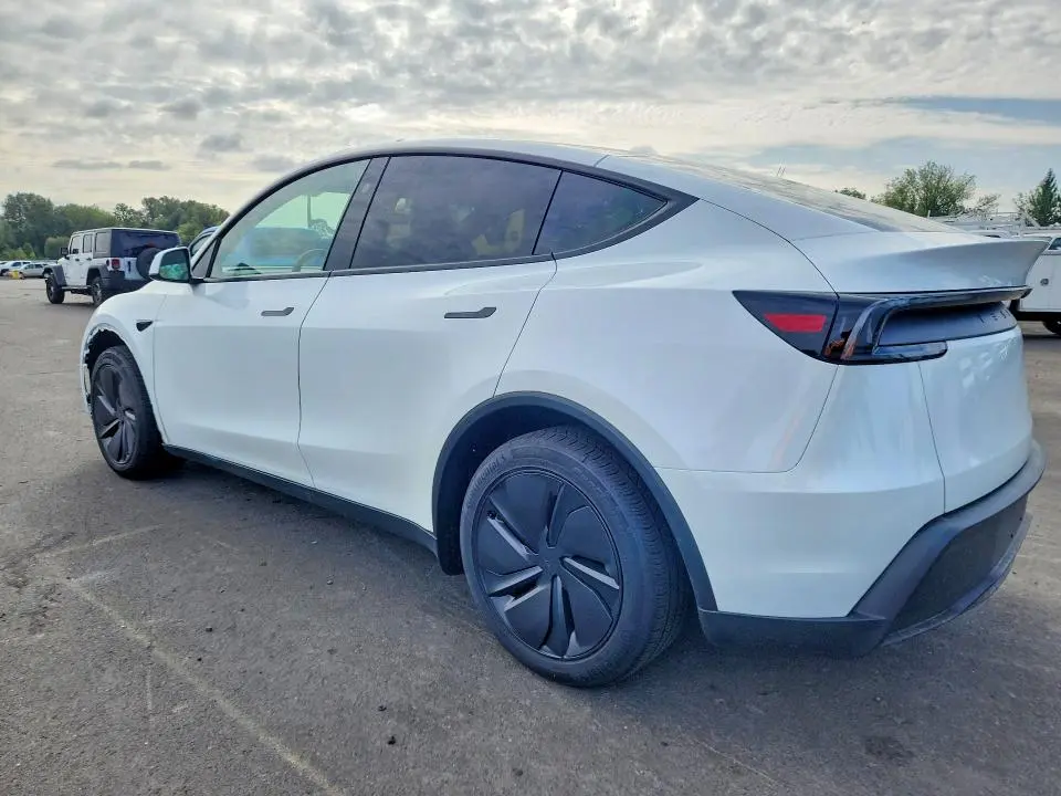 2026 TESLA MODEL Y   