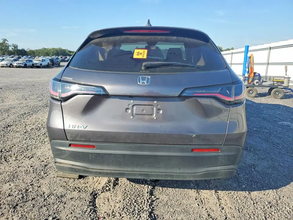 2023 HONDA HR-V LX  