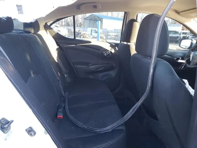 2015 NISSAN VERSA S  