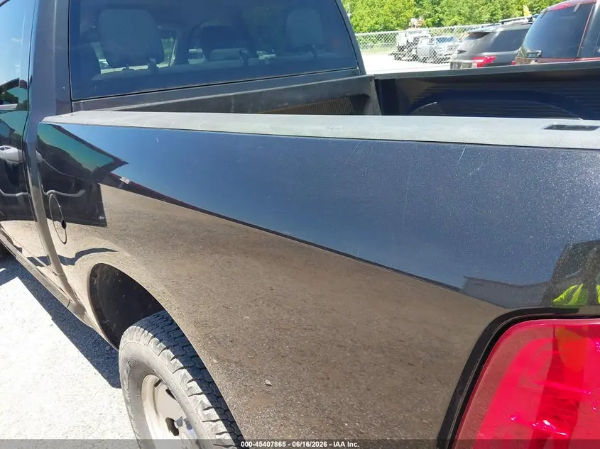 2017 RAM 1500 TRADESMAN  4X4 5'7 BOX