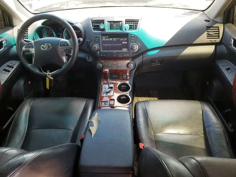 2011 TOYOTA HIGHLANDER LIMITED  