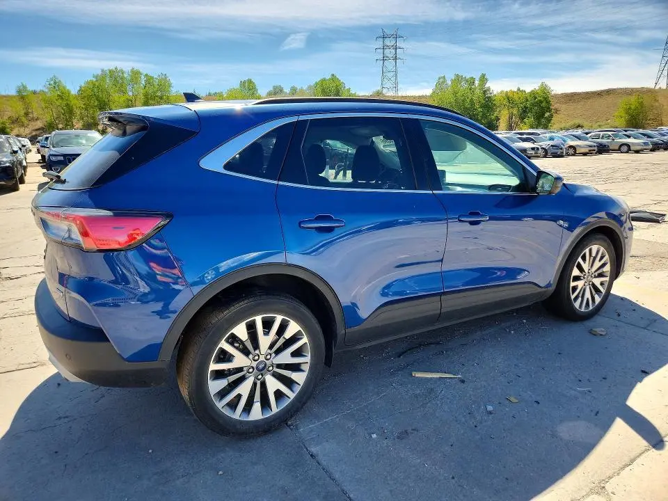 2022 FORD ESCAPE TITANIUM  