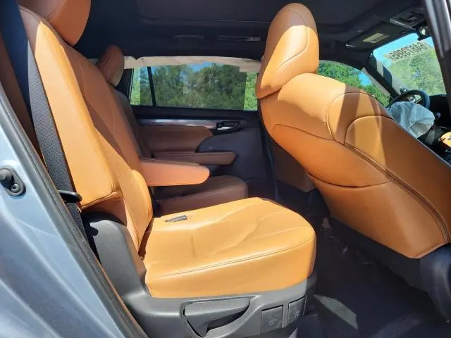2021 TOYOTA HIGHLANDER PLATINUM  