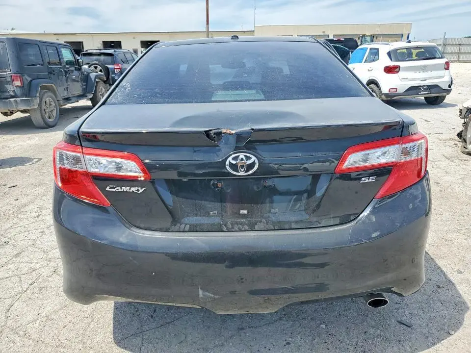 2013 TOYOTA CAMRY SE  
