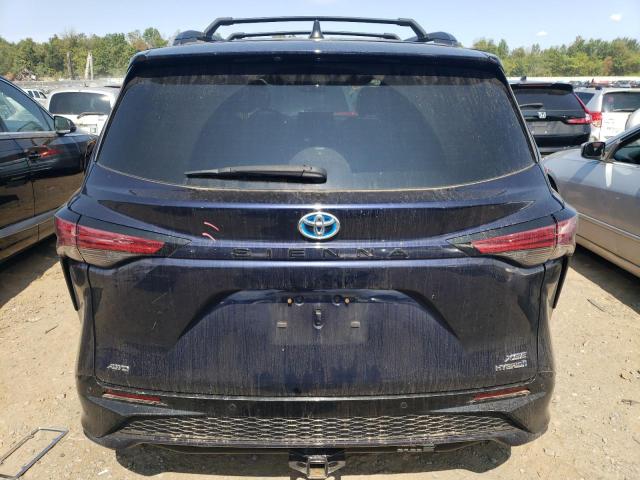 2022 TOYOTA SIENNA XSE