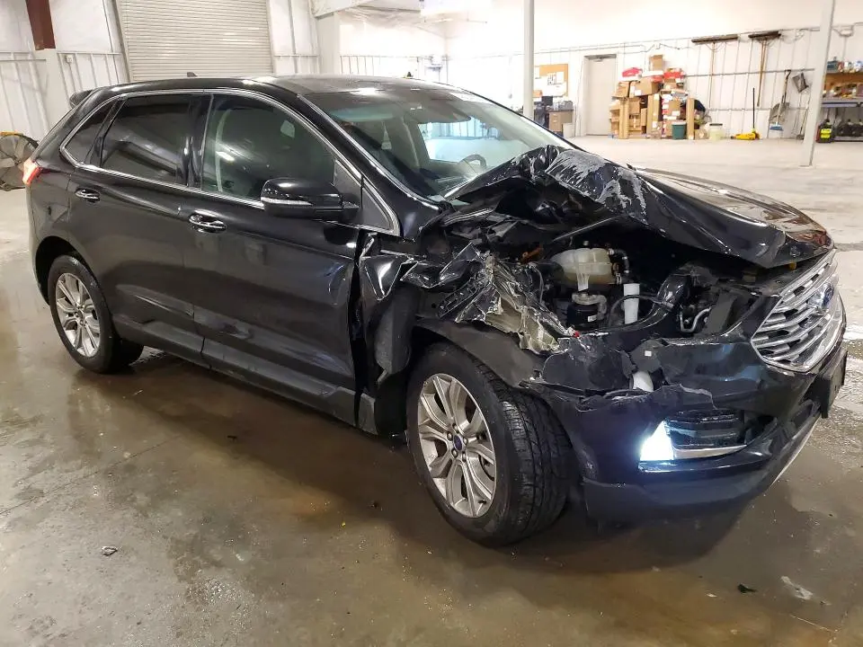 2022 FORD EDGE TITANIUM  