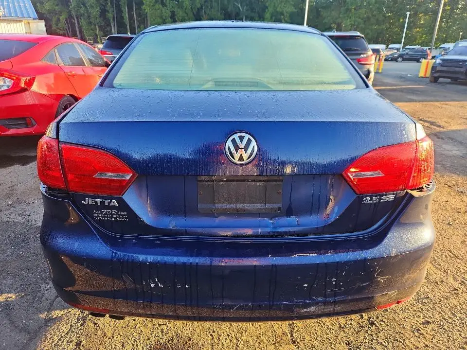 2012 VOLKSWAGEN JETTA SE  