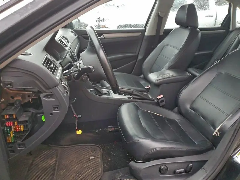 2014 VOLKSWAGEN PASSAT SE  