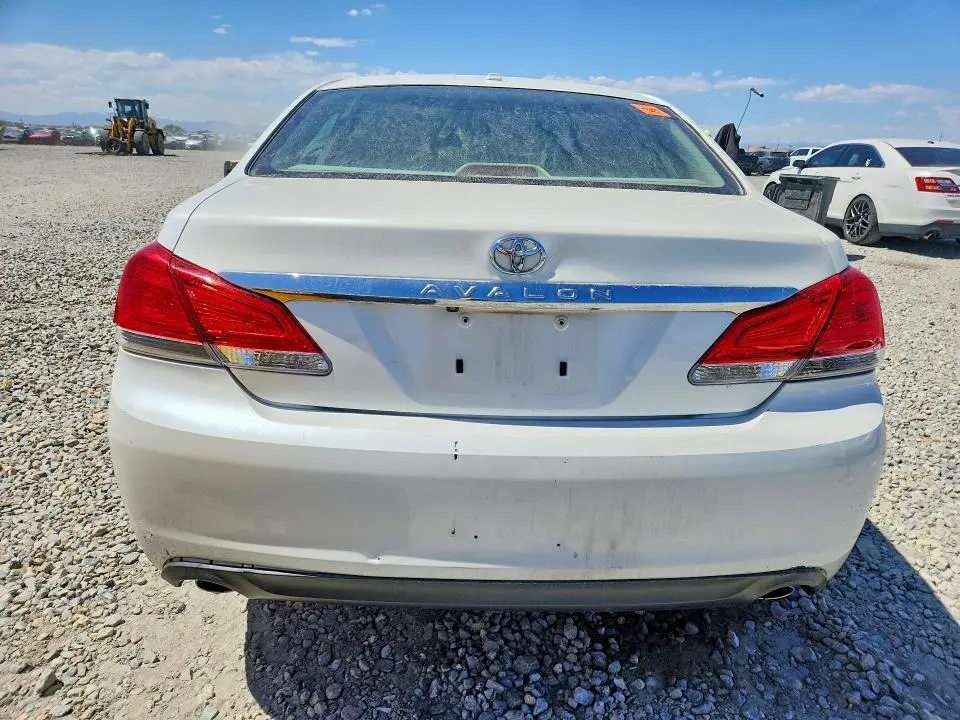 2012 TOYOTA AVALON LIMITED  